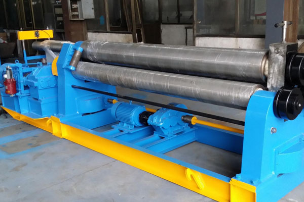 三輥對(duì)稱(chēng)式卷板機(jī)的分類(lèi)及特點(diǎn)，了解嗎